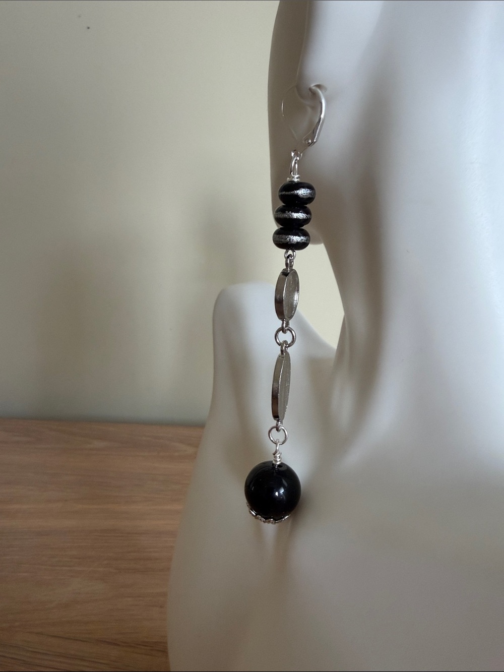 HAND CRAFTED HALLOWEEN SPIDER & WEB DANGLE EARRINGS Goth Statement Drop Jewelry - Picture 6 of 9